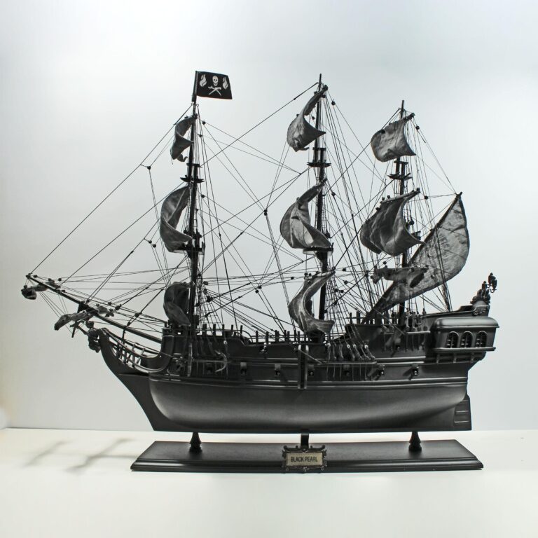 Un modelo de velero histórico hecho a mano de la Black Pearl