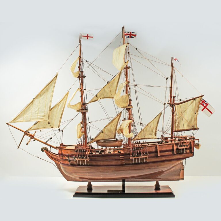 Un modelo de velero histórico hecho a mano de la HMS Beagle