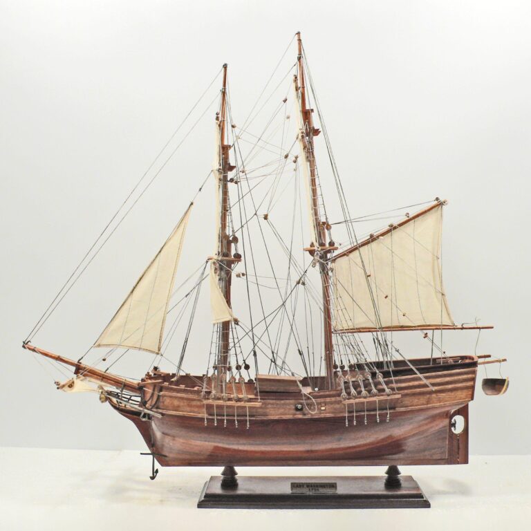 Un modelo de velero histórico hecho a mano de la Lady of Washington