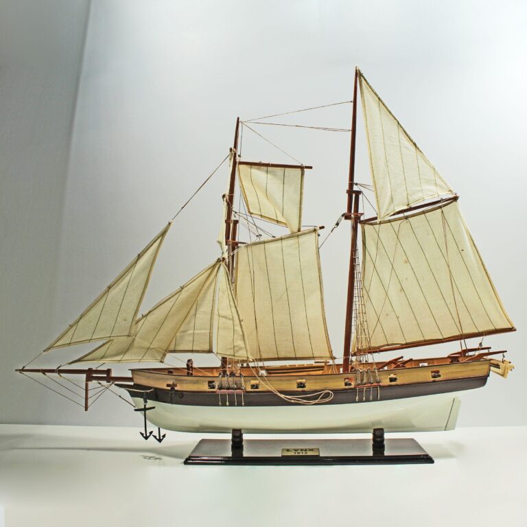 Un modelo de velero histórico hecho a mano de la Lynx