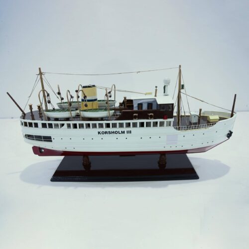Modelo de barco hecho a mano de madera de la Korsholm